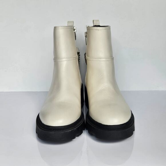 Marc Fisher Genuine Leather Waty Chelsea Ankle Boot Ivory Size 8.5 Lug Sole Stud - Picture 3 of 8
